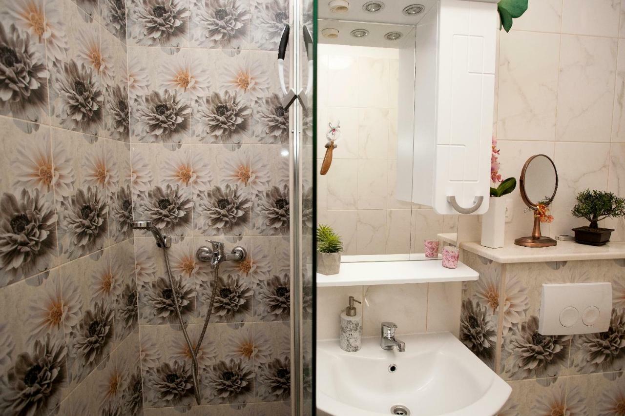 Apartment Maroma Split Bagian luar foto