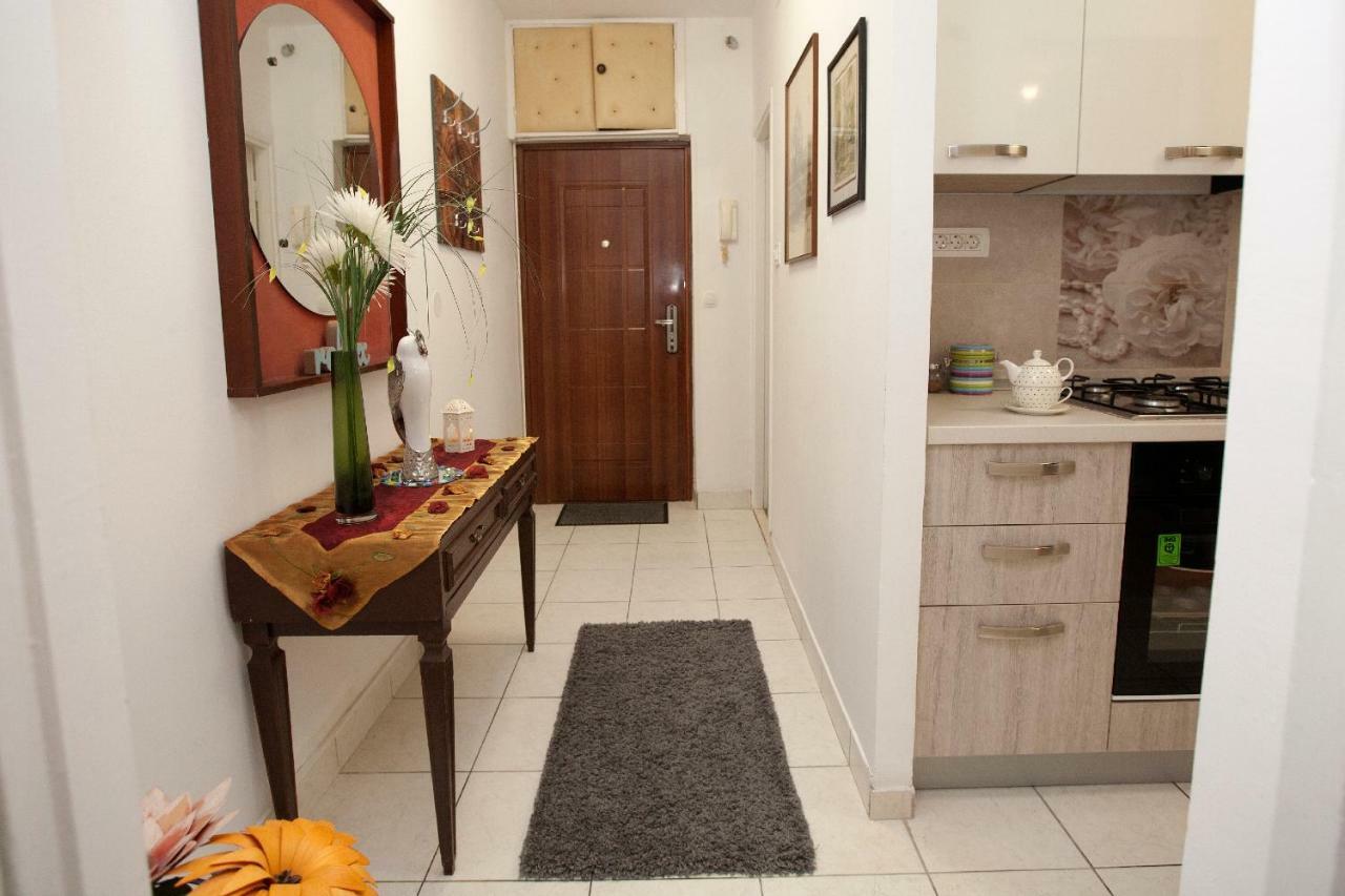Apartment Maroma Split Bagian luar foto